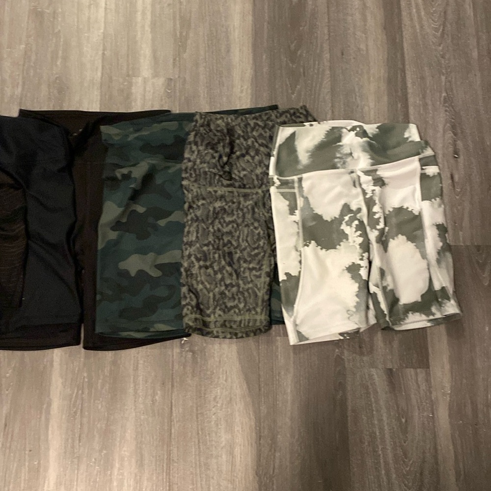 SOLD:Bundle of 8 biker shorts size xs/s
